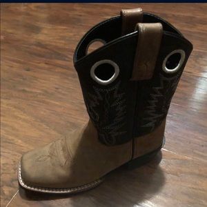 Boys Western boots size 1/2 from sheperds